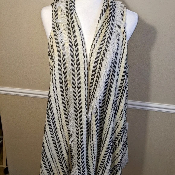 Boho Anna & Ava Long Vest Cardigan Fringe in Cream and Black - Picture 6 of 6